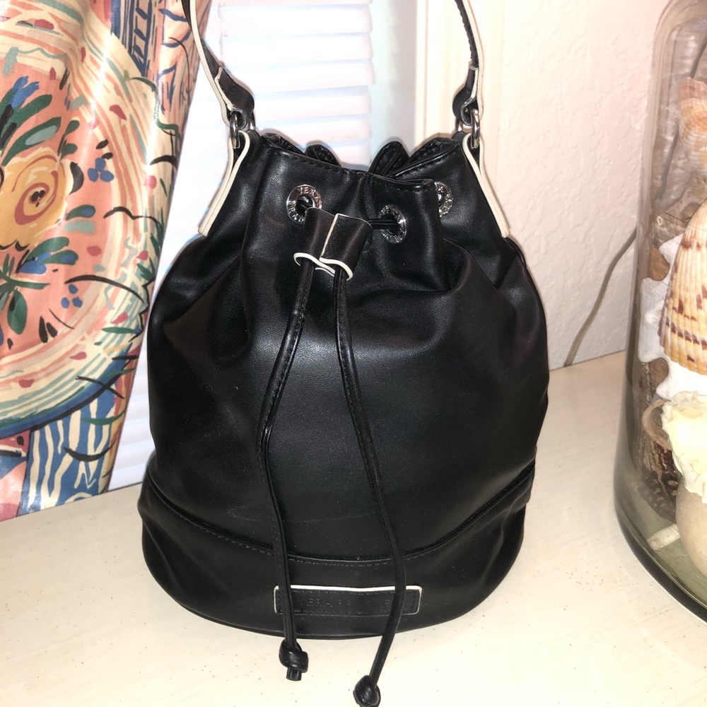 Vera Bradley cinched bucket bag